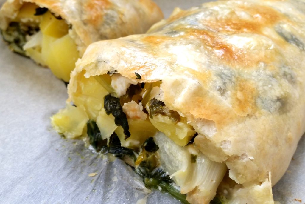 Bärlauch-Strudel mit Spargel und Kartoffeln