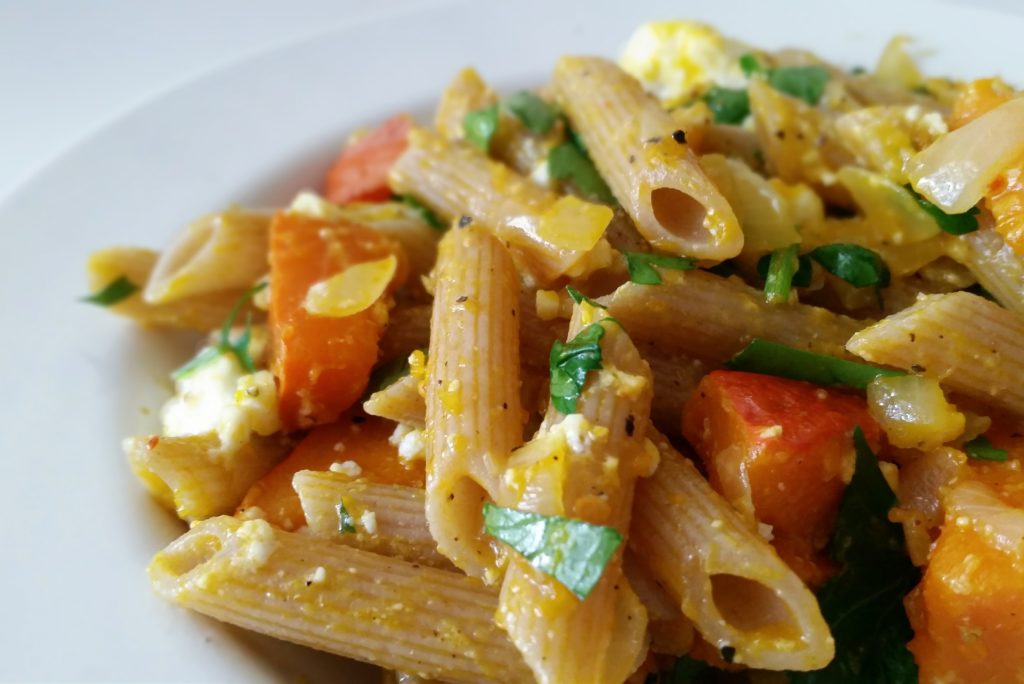 Nudeln mit Kürbis und Feta