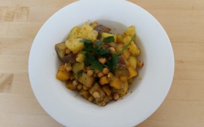 Kartoffelcurry mit Kürbis und Kichererbsen