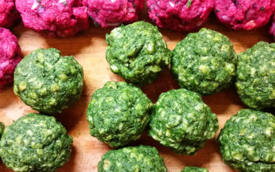 Vegane Spinat- und Rohnenknödel