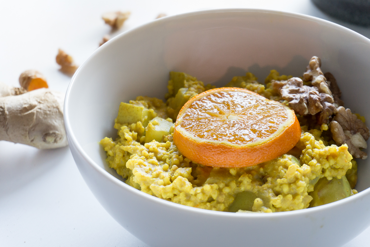 Goldener Hirseporridge01_Kurkuma_Joyfood_Sabrina Egg_Diätologie_Foodblogger