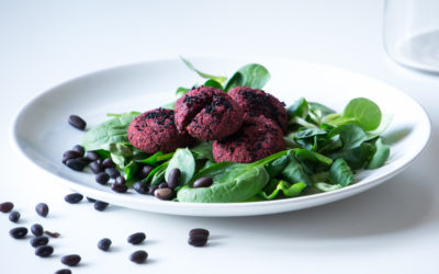 Falafel aus schwarzen Bohnen und roten Rüben